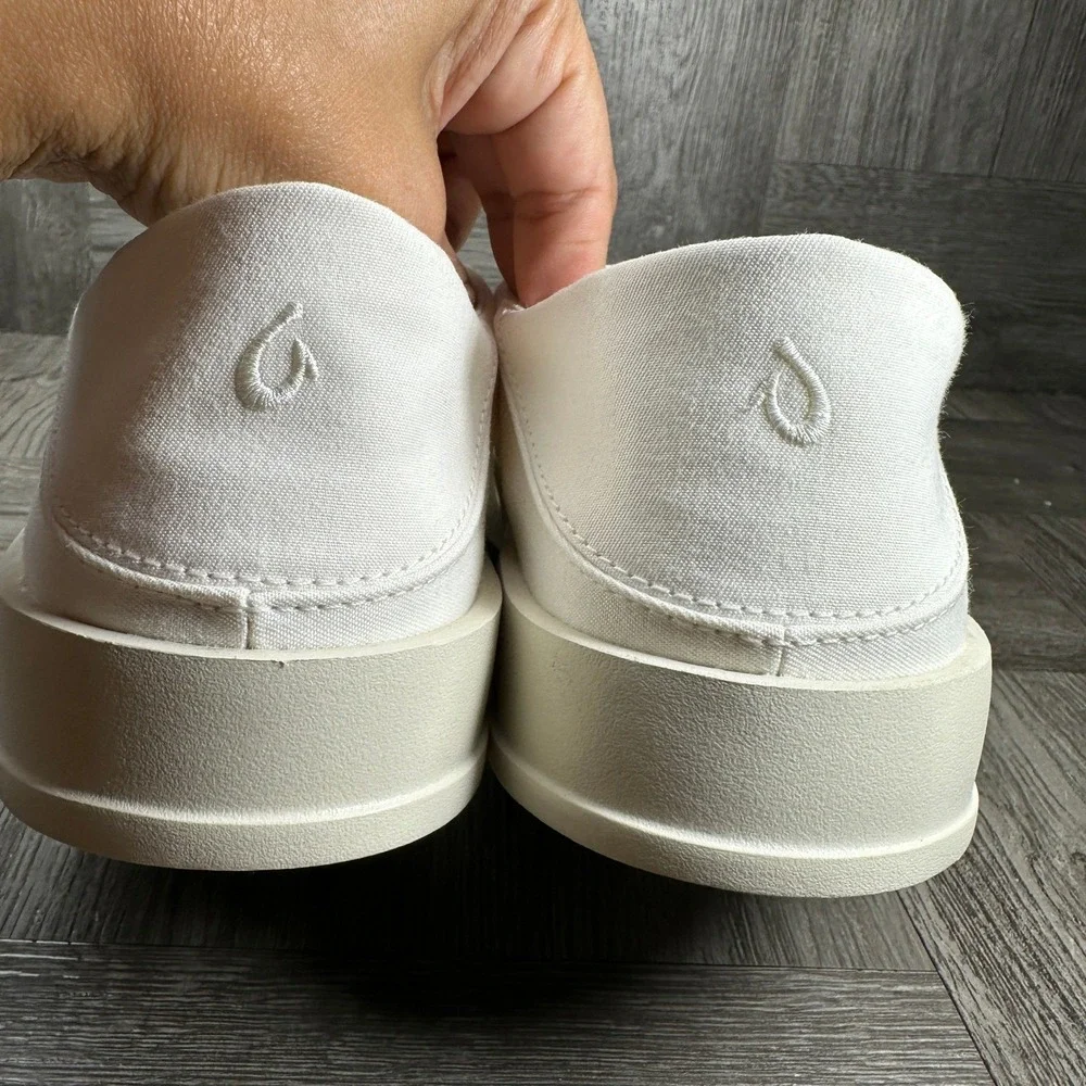 OluKai Tradewind Sneakers Mens 10.5 Off White Canvas Slip On Casual NEW
